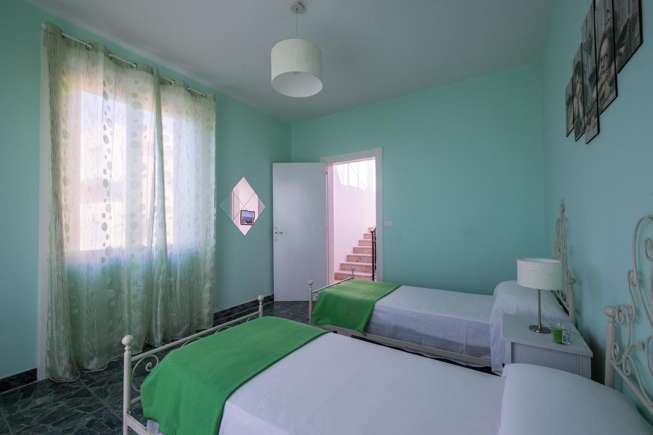 La Casa Di Eolo Bed and Breakfast Villa San Giovanni Exteriör bild